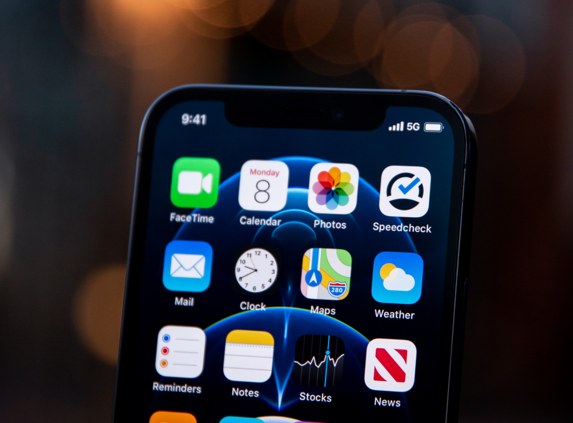 遂平苹果手机维修分享为什么 iPhone 12 在冬季会自动关机 