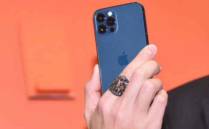 遂平苹果手机维修分享iPhone12系列重启方法教程 